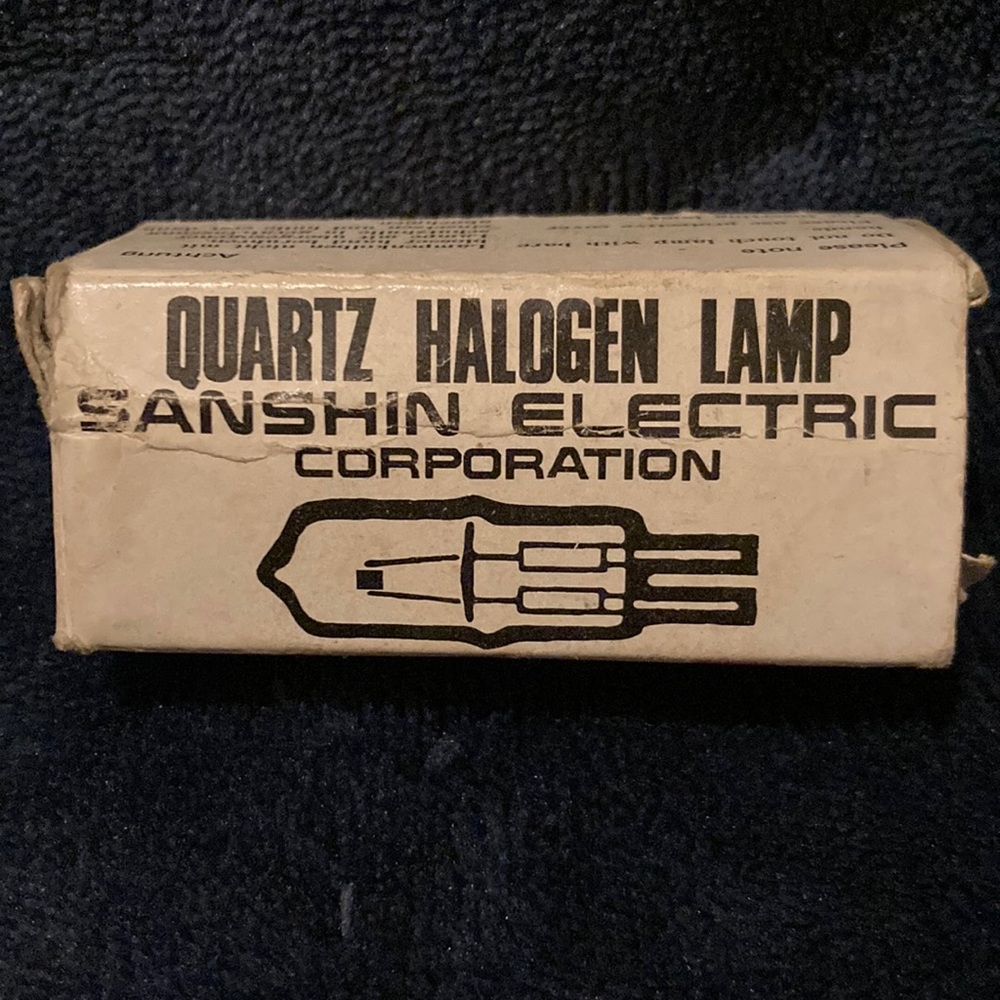 NEW IN BOX Quartz halogen lamp sanshin electric corp. P/N 6001 55W 12V RCL-100